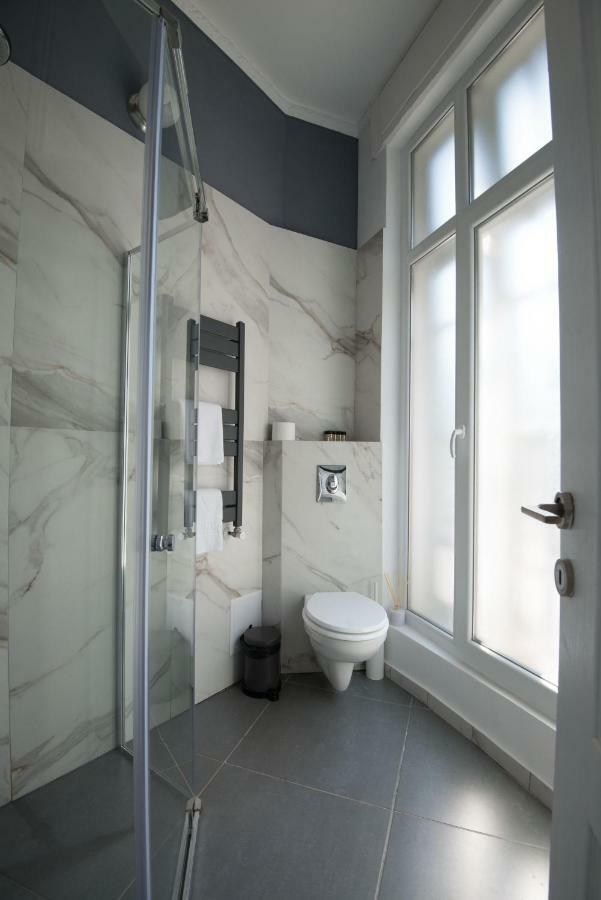 George Enescu Suites Bucarest Esterno foto